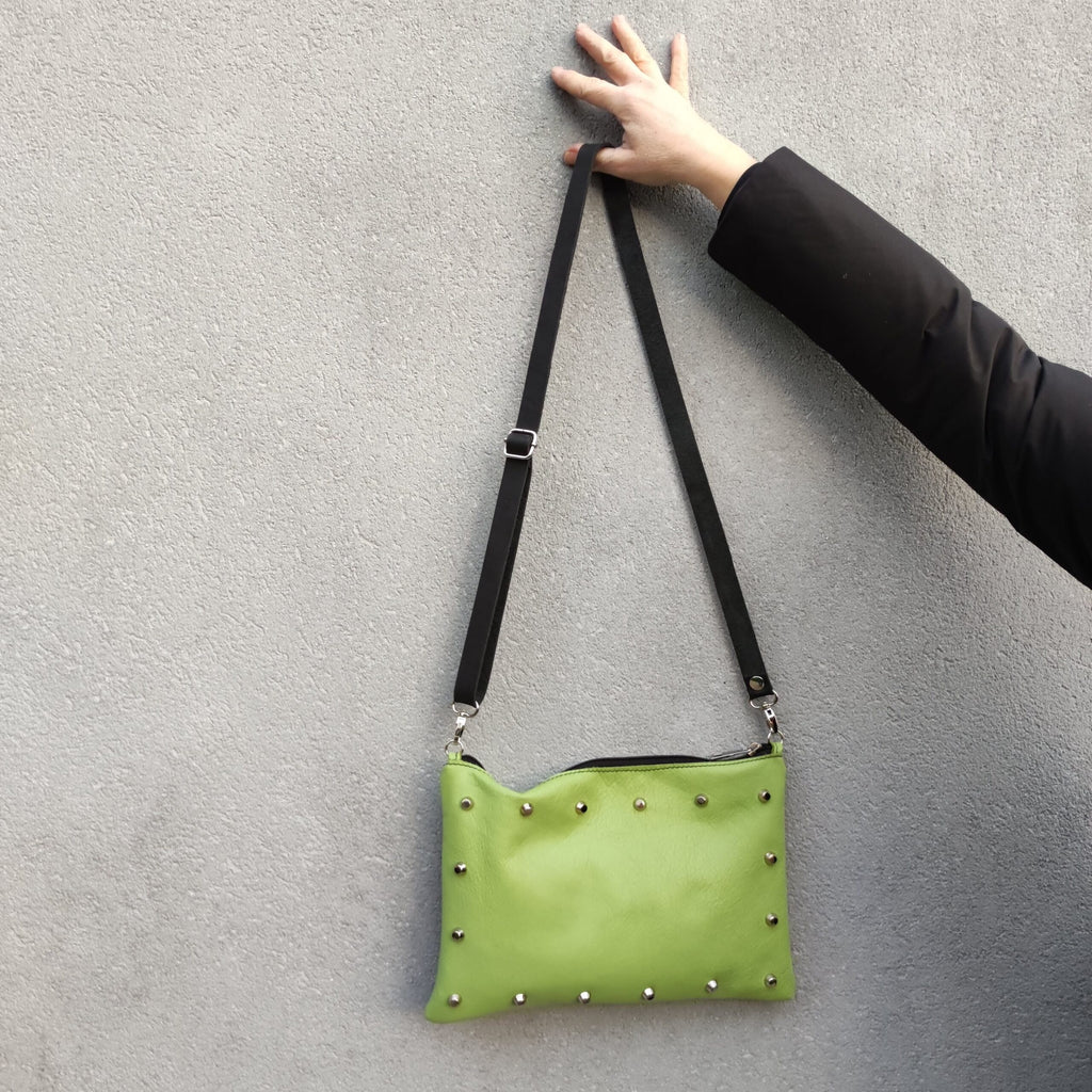 Tracollina lime con borchie