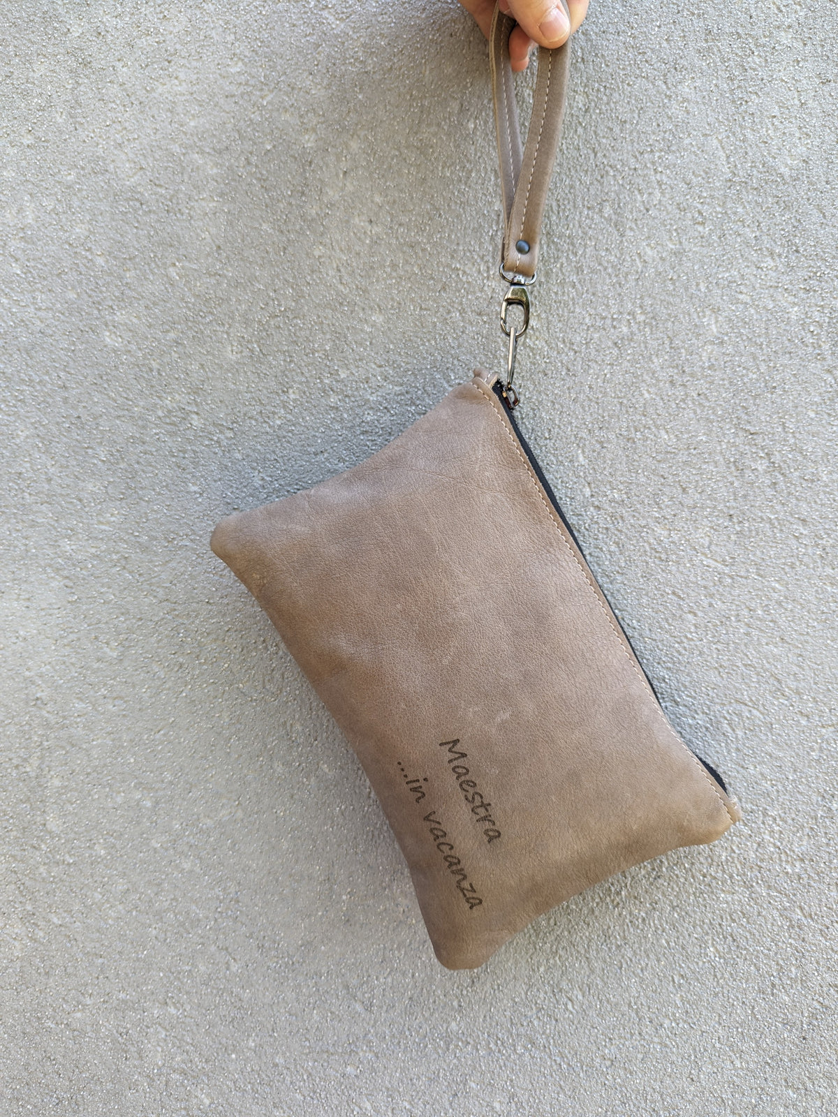 Pochette "maestra in vacanza"