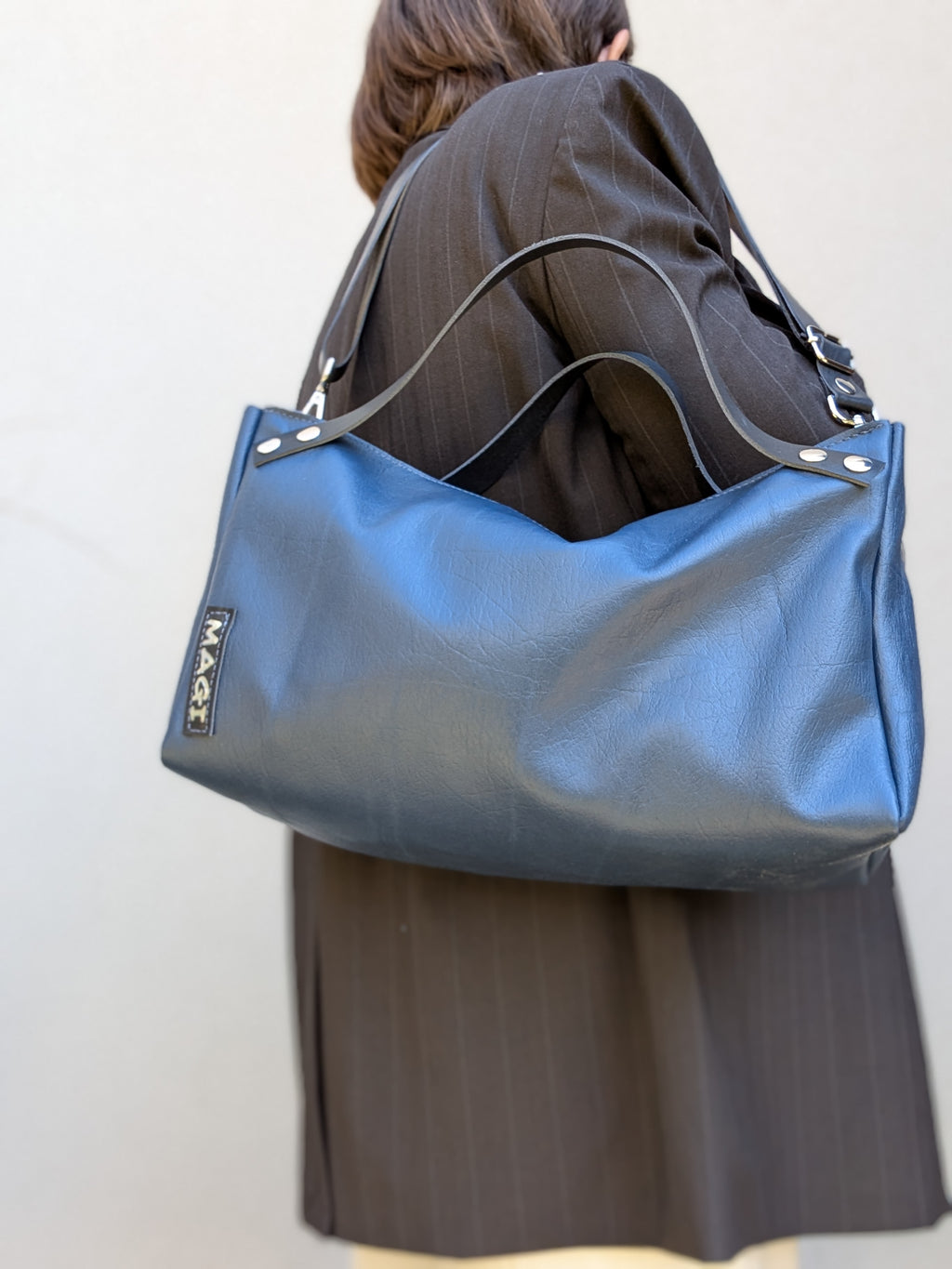 Low tote bag